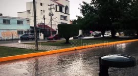 On February 25 the hurricane has fallen upon Mexico and streets have been flooded, the rain was very strong, 30 minutes and the city has been flooded, Cancun
