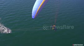 Paramotor + Kitesurfing = Para-surfing