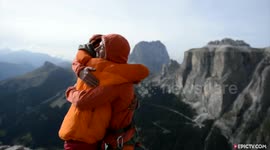 Incredible Stunt - Wing Suit Pilot Zooms Past A Highliner