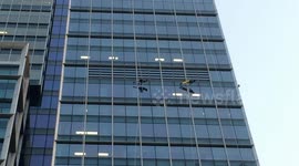 US vertical dance performance team performs aerial ballet for the first time in mainland China