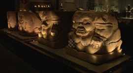 Fixed close-up of the Xixia Museum in Yinchuan City, Ningxia. The stone pedestal of the Xixia Lime Sand and Red Yarn Rock Carving Lishi Zhiwen.