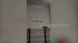 Gym-goer shocked by barbells labelled - by gender