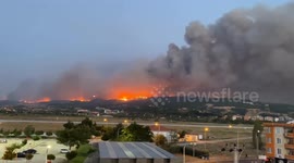 Evacuations ordered as willdfire continues to rage in Turkey's Canakkale
