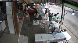 Out-of-control motorcycle trailer crashes into shop in Thailand
