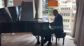Chinese piano maestro Liu Shikun honored with life achievement award in NYC