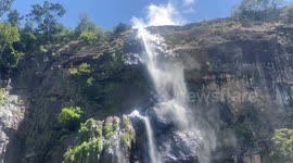 What is going off from the waterfall with the wind sri lanka