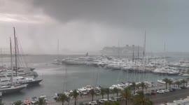 Watch the moment dramatic storm sweeps across bay in Mallorca