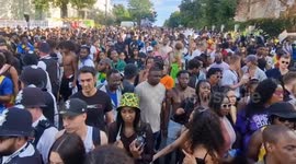 Crowd density peaks at Notting Hill Carnival as nearby road is closed due to 'crushing incident'