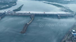 Stockshots: The Gezhouba Dam Water Conservancy Project in Yichang, China