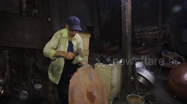 Egypt's coppersmiths struggle to save dying craftsmanship