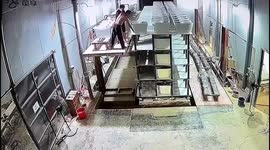 Ceramic toilets fall like dominos after worker accidentally knocks one over in China