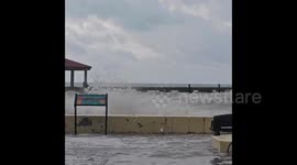 Rough seas, strong winds, and heavy rain as Hurricane Idalia approaches Florida