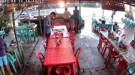 Strong tornado smashes into restaurant in the Philippines