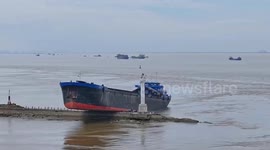 Cargo ship gets stranded on Yangtze River in China