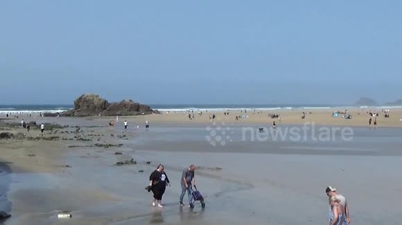 Cornwall beach busy as UK hit with amber heat warning