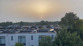 Stunning hazy sunrise as London hit with amber heat warning