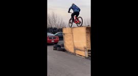 Bike stunt goes wrong: daredevil tumbles from plywood perch in Rostov-on-Don