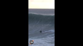 13 Huge Waves Caught on Camera