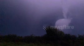 Storm chasers catch suspected tornado forming in Devon