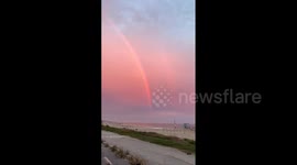US: Stunning Double Rainbow Stretches Across Sky Over Los Angeles