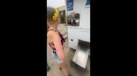 Fun mother pulls a hilarious ice-machine prank on her teenage daughter *Hilarious Reaction*