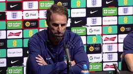 Southgate unwilling to gamble on reshuffling England pack