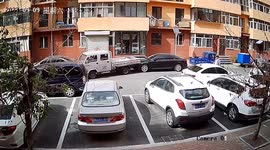 Audi car endures 24 repeated collisions from truck in China