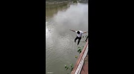Good Samaritan rescues girl swept away in river in China