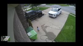 Little Helper Hides Phone In Car Grille