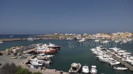 Archive shots: Massive landing of migrants on the Italian island of Lampedusa, Italy