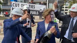 Extinction Rebellion protesters call out Keir Starmer and Labour over fossil fuels