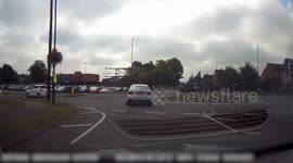 Police car fails to give way at roundabout - Dash Cam footage - Derbyshire, UK