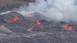 Kilauea volcano spews lava in Hawaii