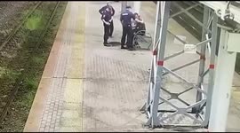 Transport police officers heroically rescue man in clinical death at Nizhny Novgorod railway station