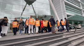NHS consultants and junior doctors stage joint strike in England