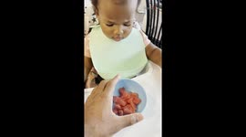 Baby girl's reaction to trying Grapefruit for the first time is... INTERESTING!