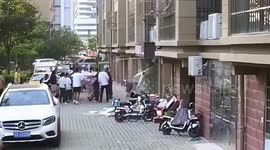 Heroic neighbours catch girl falling from third floor of building in China