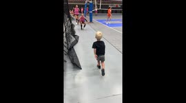 Adorable toddler creates playful rift between his twin aunties