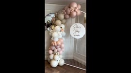 Mum goes viral creating glamorous baby shower for just £400 – and reveals simple tip for getting FREE venue Part 2/2