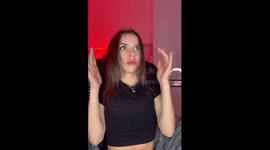 Explosions in Kyiv during a girl's stream