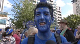 “We wanna come back!” Thousands of protesters join EU Rejoin March in Central London