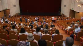 Chinese ballet troupe mesmerizes Algerian audience in celebration of 65th anniversary of ties