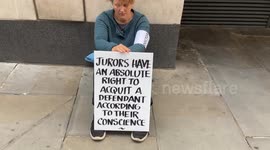 Protesters remind jurors they can acquit according to their conscience outside Old Bailey