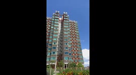 Hot weather  in Hongkong and High Building  in one pics explains it all!