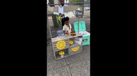 Squeezing life lessons into lemonade in Philadelphia for 4-year-old entrepreneur