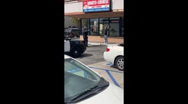 Guy trying to steal wine from 7/11 in Long Beach, Ca. (Part 4)