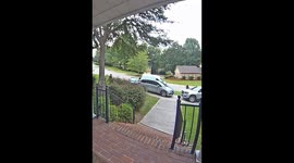 Sweet scene as little girls run to hug grateful Amazon delivery driver