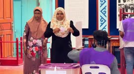 Maldivians vote in presidential runoff