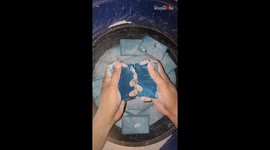 A soul-soothing and satisfying crush of the blue gym chalk *ASMR Crush*