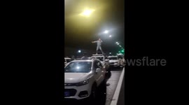 Motorists join improvised concert after getting stuck in traffic jam in tunnel